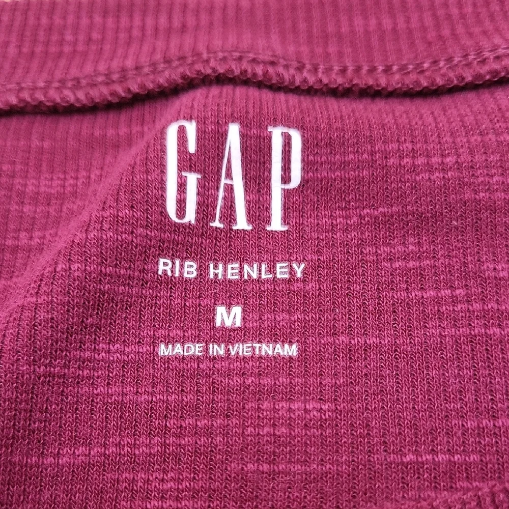 GAP Women's Burgundy Long Sleeve Top - Picture 2 of 5